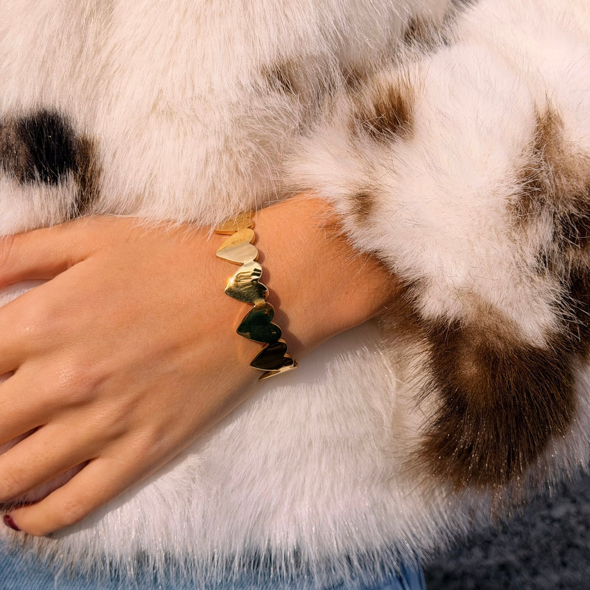 LOVE OUT LOUD armband